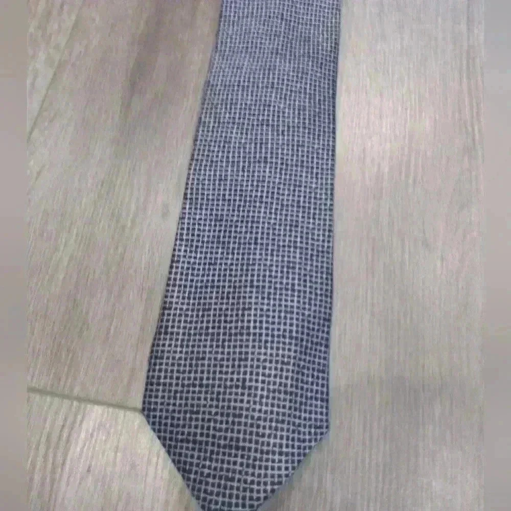 De  lisle 100% silk tie